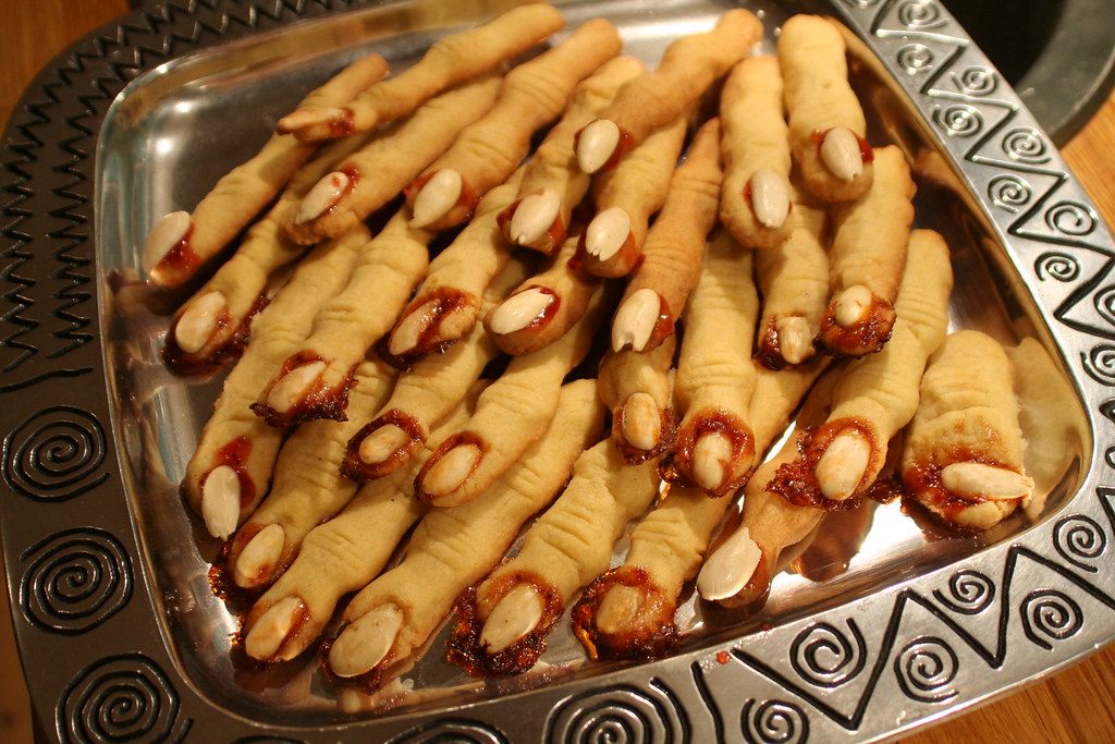 Egg roll biscuits