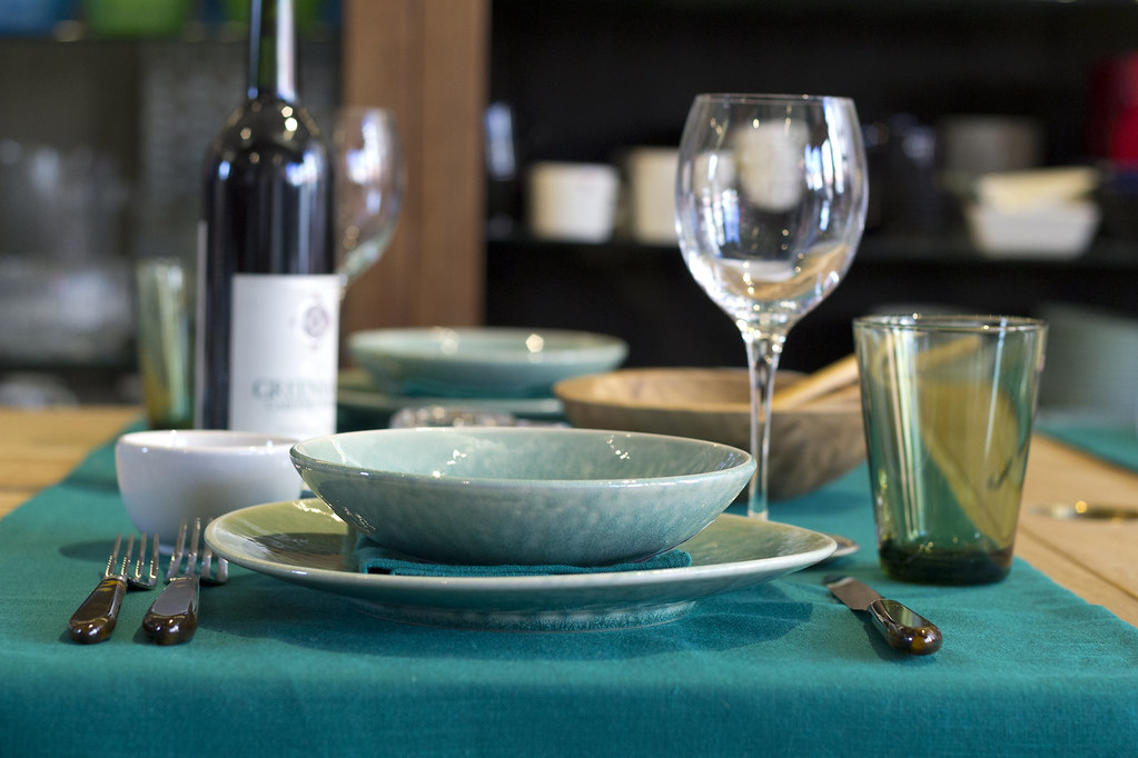 Linen table runner