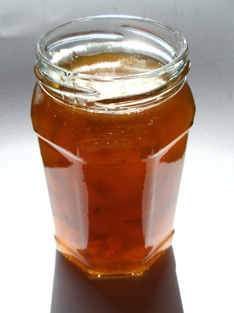 Plum jam / magiun